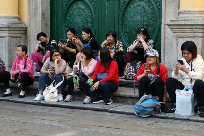 People in Macau, 澳門街頭的人們, Macau, China