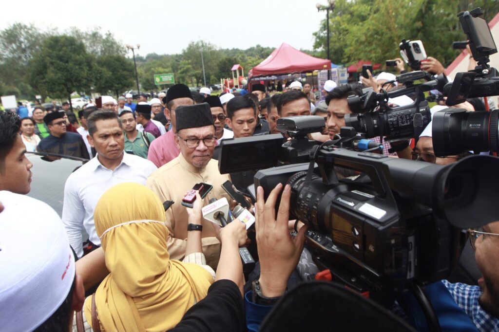 Banjir: Kerajaan Salur Bantuan Segera RM50 Juta Kepada Johor - PM ...