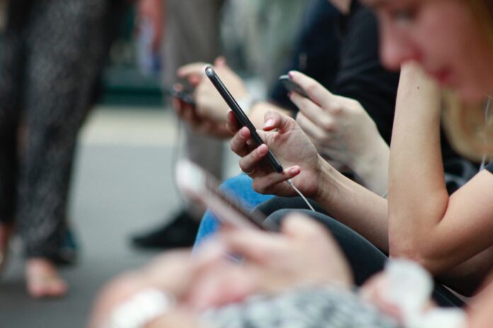 I heard recently that the average person scrolls the height of Big Ben in a day. Whilst waiting for a delayed train in Bath I spotted this line of hands on phones – all endlessly scrolling.