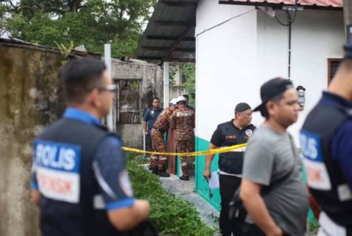 Seorang lelaki warga emas ditemukan maut dalam keadaan badan melecur akibat kebakaran di sebuah rumah di Kampung Ujung Pasir pada Selasa. Foto MAINS